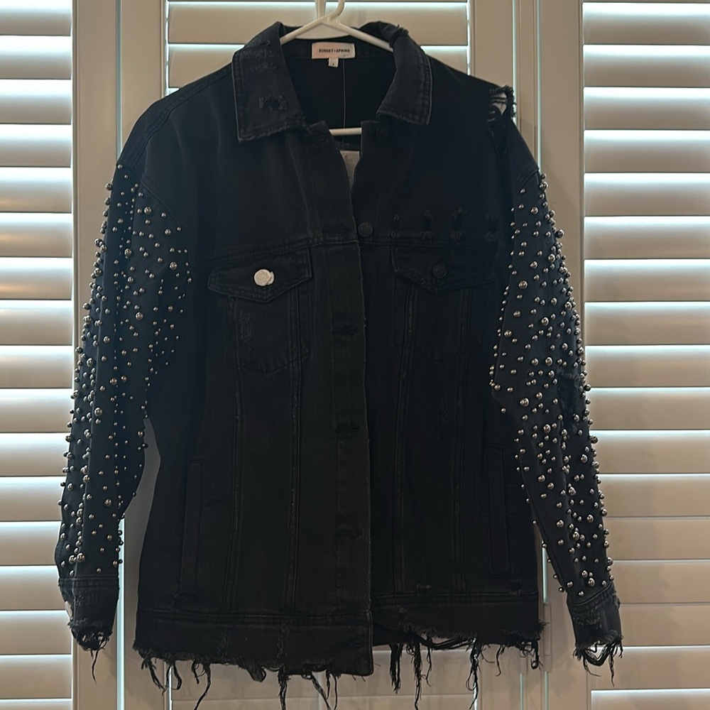 NWT! SUNSET + SPRING EMBELLISHED DISTRESSED DENIM JACKET